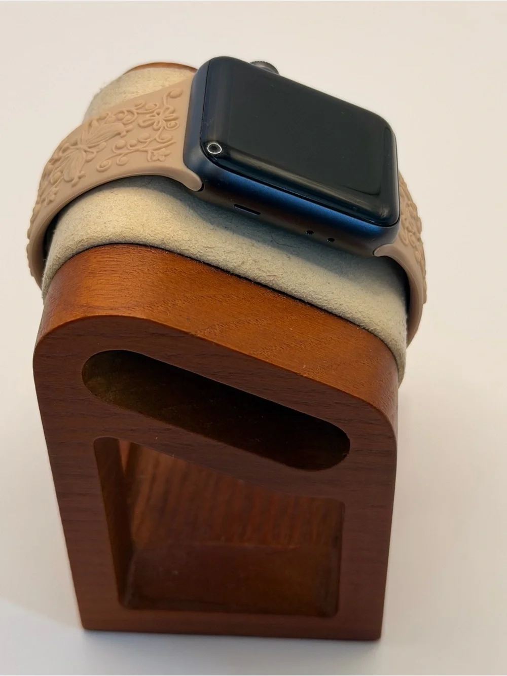 Apple Watch Series 3, 38mm, Black, New Band, Charger Included, Tested